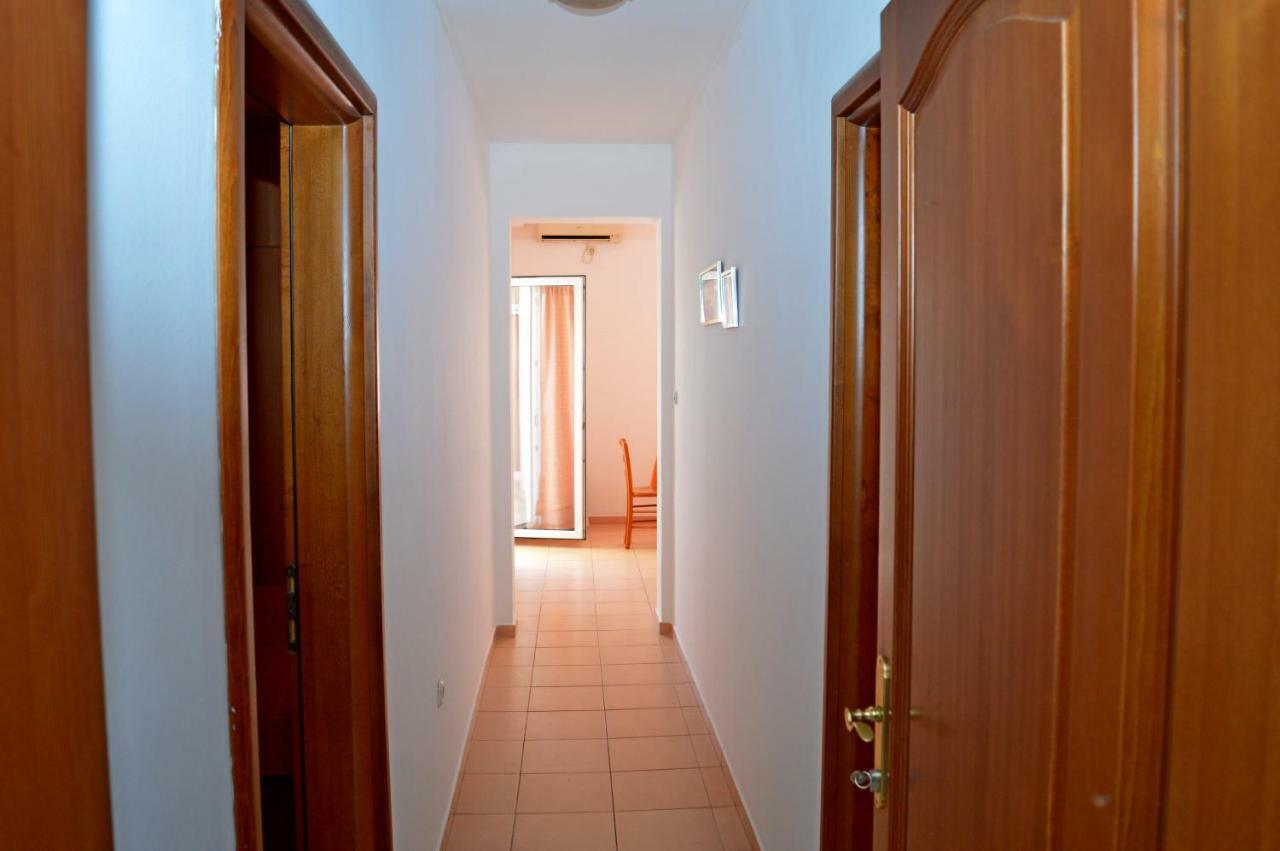 Apartments Macak Новаля Екстериор снимка