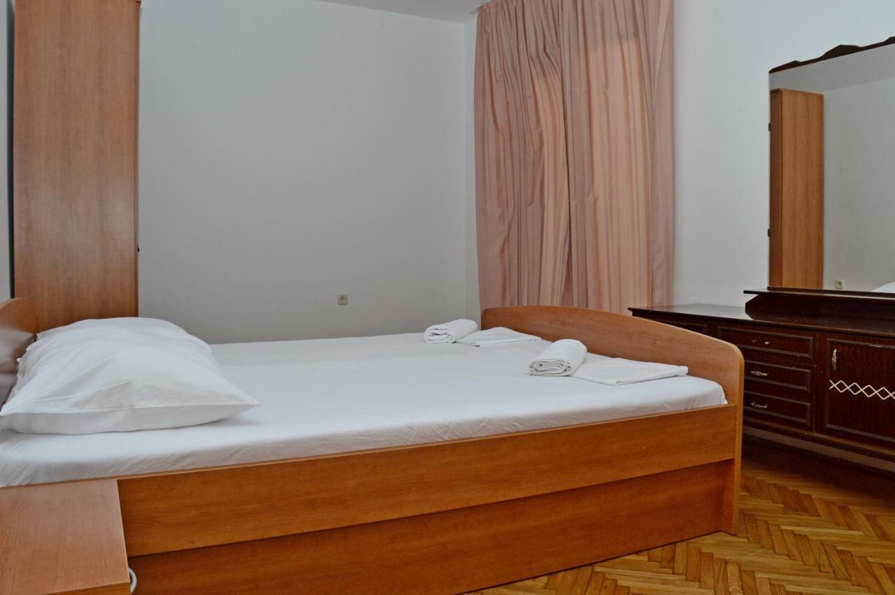 Apartments Macak Новаля Екстериор снимка