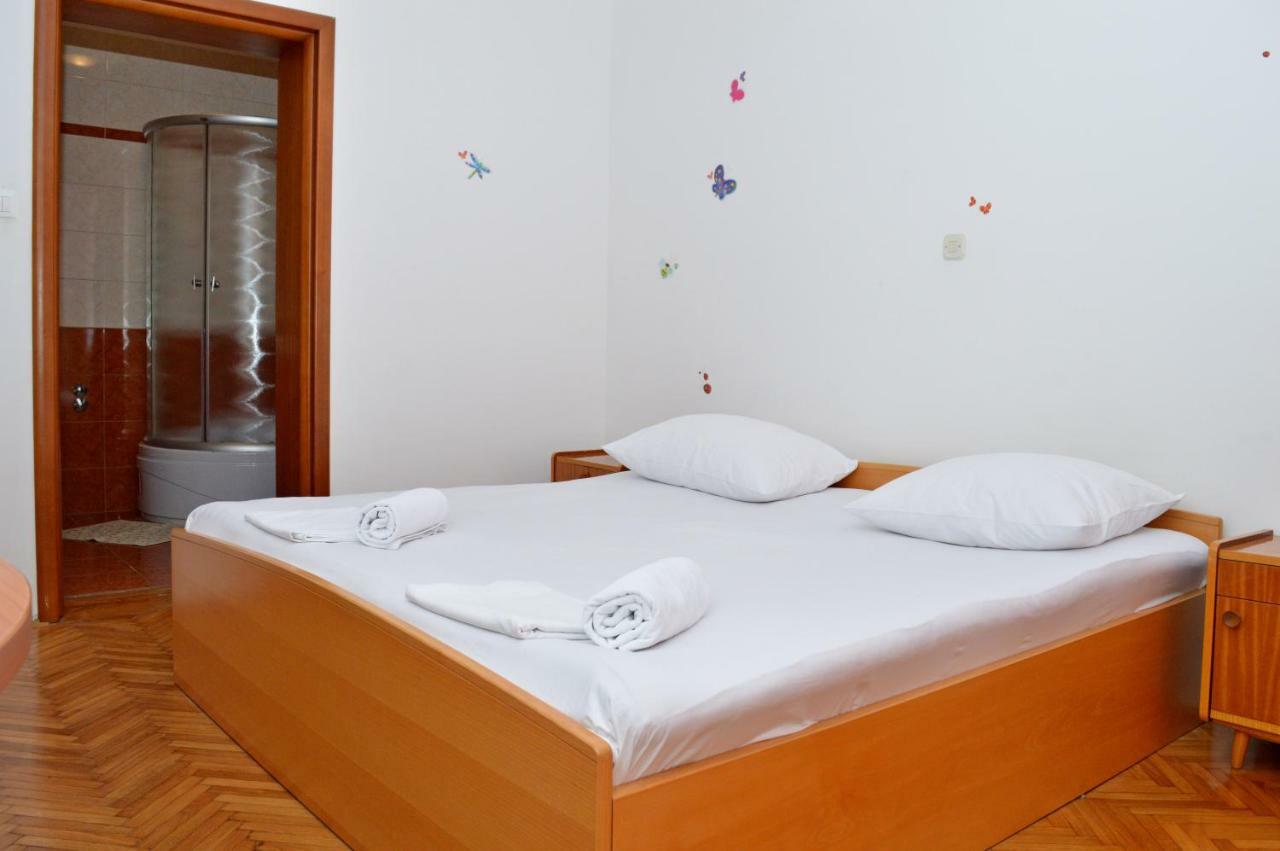 Apartments Macak Новаля Екстериор снимка