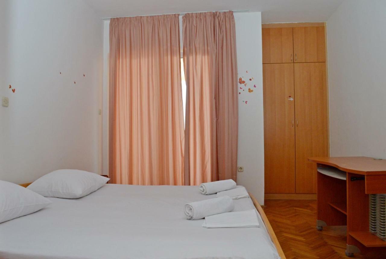 Apartments Macak Новаля Екстериор снимка